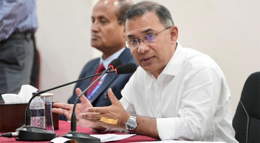 দেশে স্থিতিশীলতা ছাড়া উন্নয়ন টিকবে না, শিক্ষার্থীদের জনমত গড়ার আহ্বান প্রধানমন্ত্রীর
