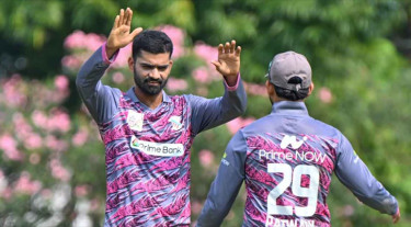 হ্যাটট্রিকসহ ৬ উইকেট, আলিসের ‘রহস্য’ স্পিনে বিধ্বস্ত গাজী গ্রুপ
