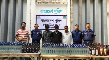 ময়মনসিংহে ৫৪৯ বোতল ভারতীয় মদসহ ৩ কারবারি আটক