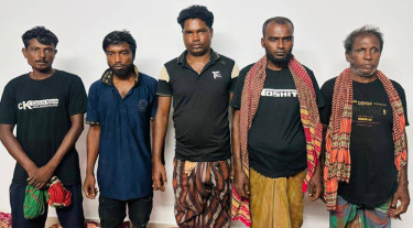 সুন্দরবনে বনদস্যু সুমন বাহিনীর আত্মসমর্পণ