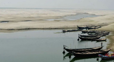 নদীকে তার নিজস্ব গতিতে প্রবাহিত হতে দিতে হবে