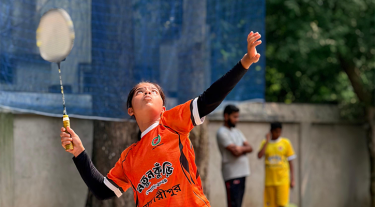 হুমায়রা জাদুতে ব্যাডমিন্টনে অপরাজিত চ্যাম্পিয়ন মাদারীপুর