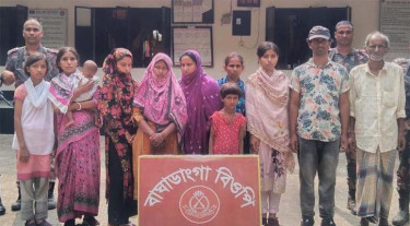ঝিনাইদহ সীমান্তে নারী ও শিশুসহ ১১ বাংলাদেশি আটক