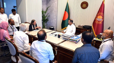 প্রধানমন্ত্রীর সঙ্গে সিআরপি কর্তৃপক্ষের সৌজন্য সাক্ষাৎ
