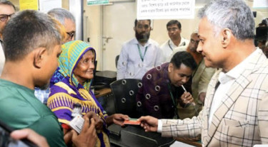 মেট্রোরেল-ট্রেন ভাড়ায় যেভাবে ২৫ শতাংশ ছাড় পাবেন প্রবীণ-প্রতিবন্ধীরা