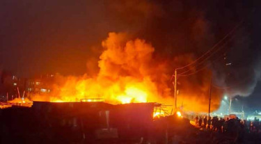 কালশীর আগুন, পানি সরবরাহে বড় ভূমিকা রাখে ওয়াসার ৬ গাড়ি