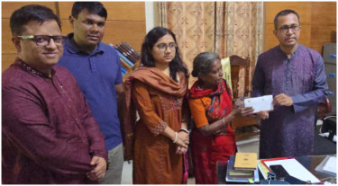 ভাইরাল শিল্পী লাইলী পেলেন আর্থিক সহযোগিতা
