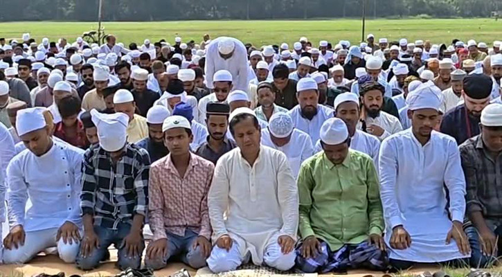 কলকাতার ব্রিগেড প্যারেড গ্রাউন্ডে ঈদের প্রধান জামাত অনুষ্ঠিত