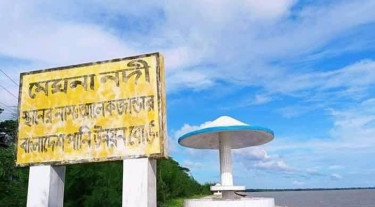 মেঘনার চরে আটকা পড়া দেড়শতাধিক পর্যটক উদ্ধার