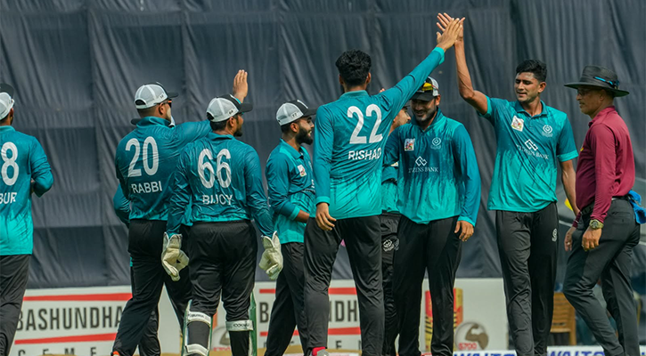 রূপগঞ্জকে হারিয়ে শিরোপা লড়াইয়ে টিকে থাকল মোহামেডান