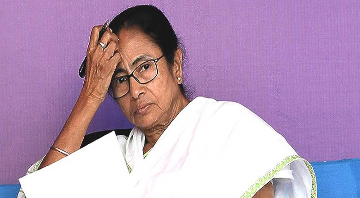 ৫০ বিধায়কের ‘বিদ্রোহ’, ভাঙনের মুখে মমতার তৃণমূল?