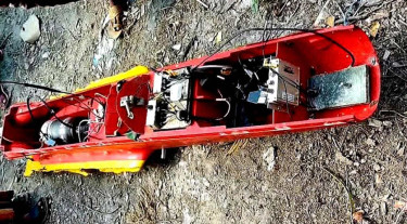 বলেশ্বরে জালে পাওয়া রহস্যময় ‘সামুদ্রিক যানটি’ নৌবাহিনীর কাছে হস্তান্তর
