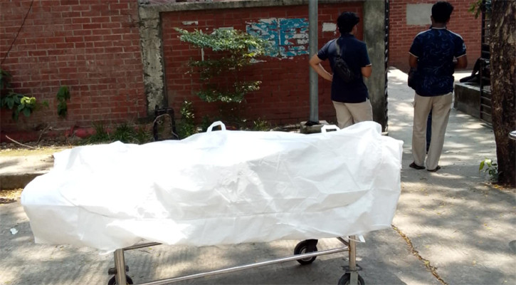 স্বজনহারা দুলালীর নিঃসঙ্গ শেষযাত্রা, চিরশায়িত রায়েরবাজারে