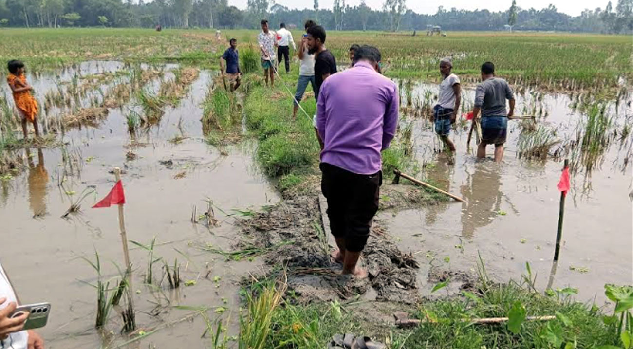 কু‌ড়িগ্রা‌মে ৩০ বছর পর দখলমুক্ত হলো সরকারি রাস্তা