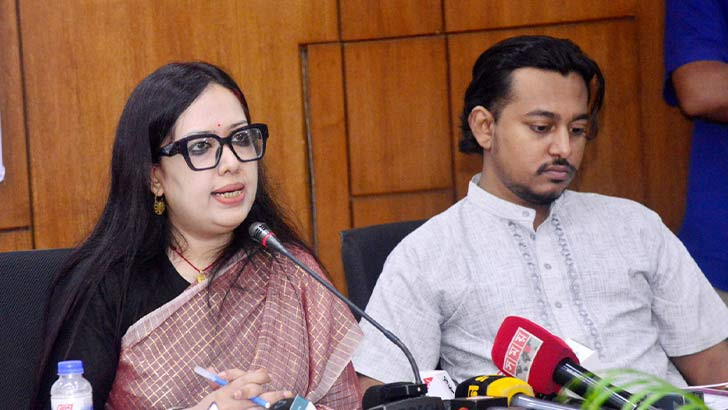 ধর্ষণকে রাজনৈতিক হাতিয়ার নয়, ন্যায়বিচারের প্রশ্ন হিসেবে দেখতে হবে: রুমিন ফারহানা