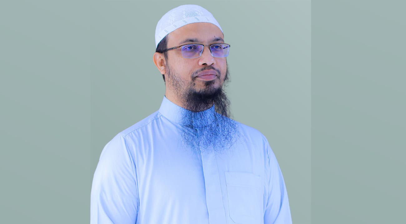 আসুন, শিক্ষিত হওয়ার আগে মানুষ হই