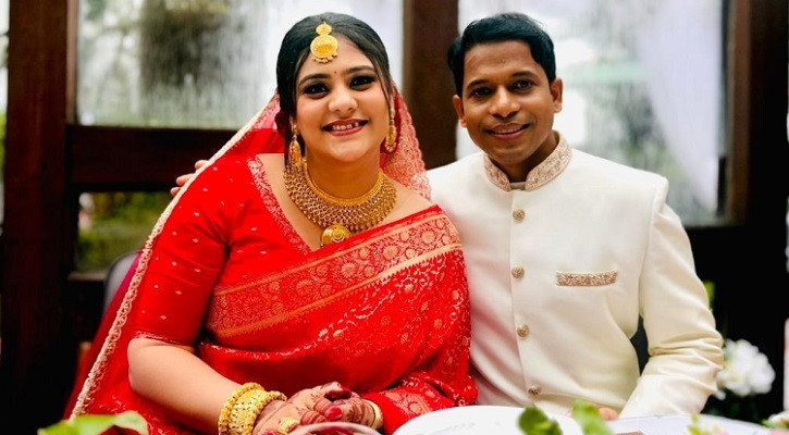 বিয়ে করলেন দীপ্তি চৌধুরী, বর ঢাকা বিশ্ববিদ্যালয়ের শিক্ষক