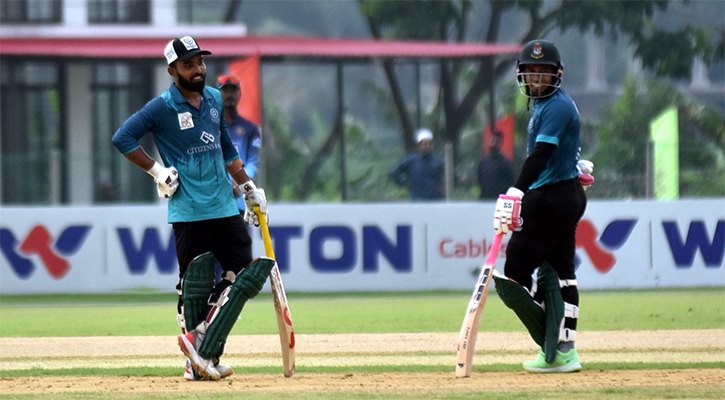 ব্যাক-টু-ব্যাক সেঞ্চুরি তাওহীদের, ১২ হাজার রানের মাইলফলকে মুশফিক