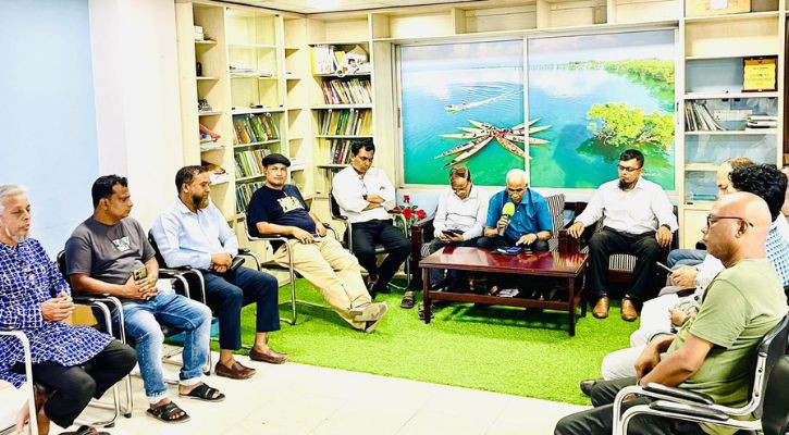 পরিবেশ বাঁচাতে সম্মিলিত উদ্যোগের আহ্বান