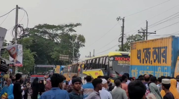 বাসচাপায় শিশু মৃত্যু, ঢাকা-বরিশাল মহাসড়ক অবরোধ
