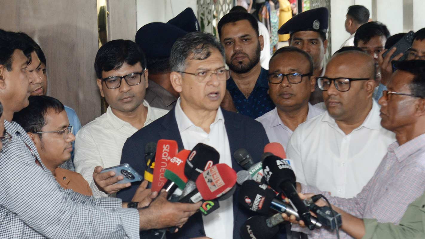 পুলিশের ভালো কাজে পুরস্কার ও গাফিলতিতে তিরস্কার: স্বরাষ্ট্রমন্ত্রী