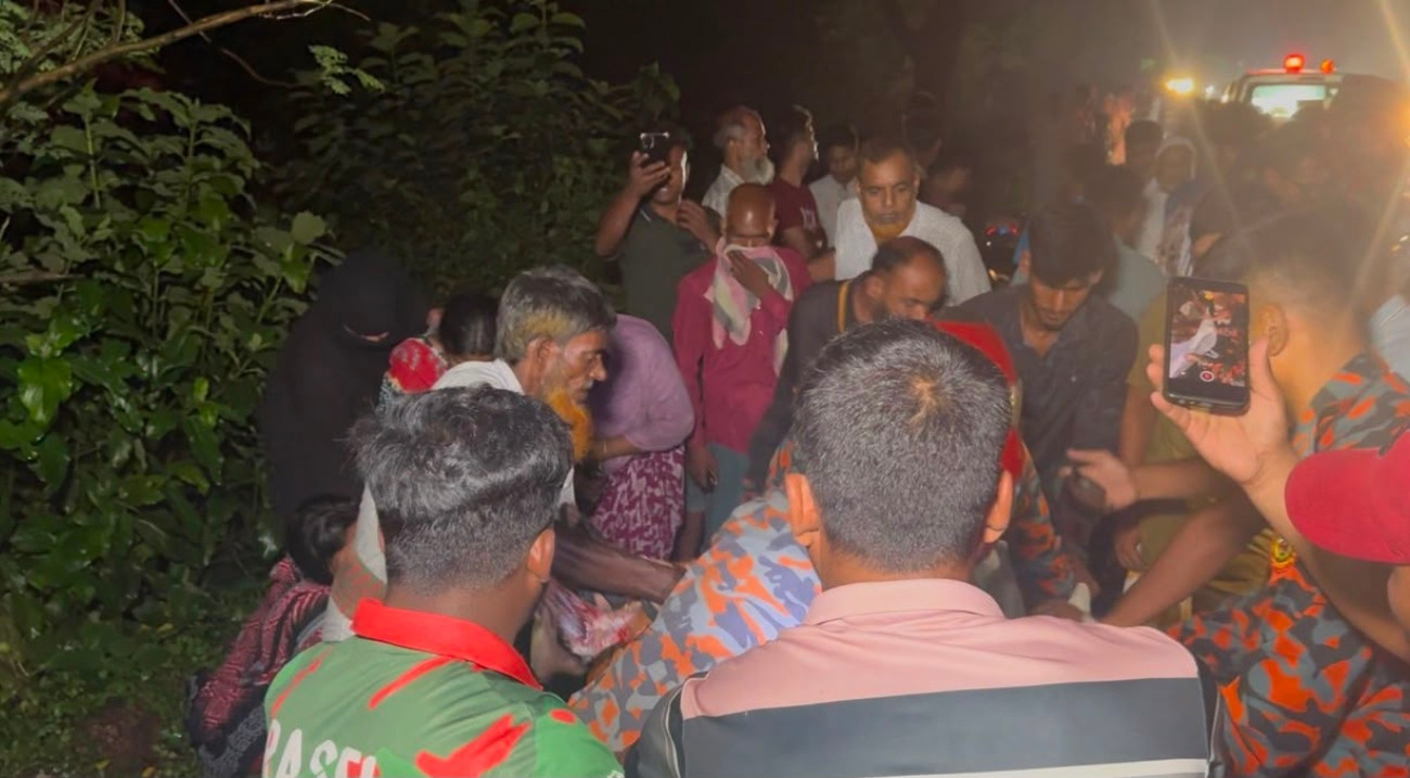 ঈশ্বরদীতে দুর্ঘটনায় প্রাণ গেল শিশুসহ ২ জনের