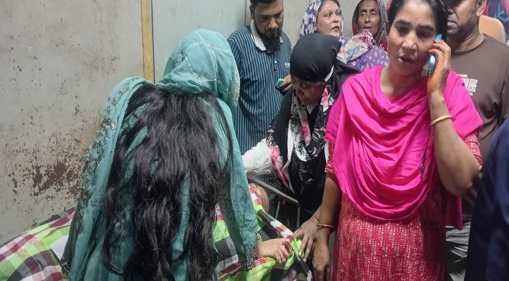ভাগনেকে মারধরে সালিশি বৈঠক, ছুরিকাঘাতে স্বেচ্ছাসেবক দল নেতা নিহত