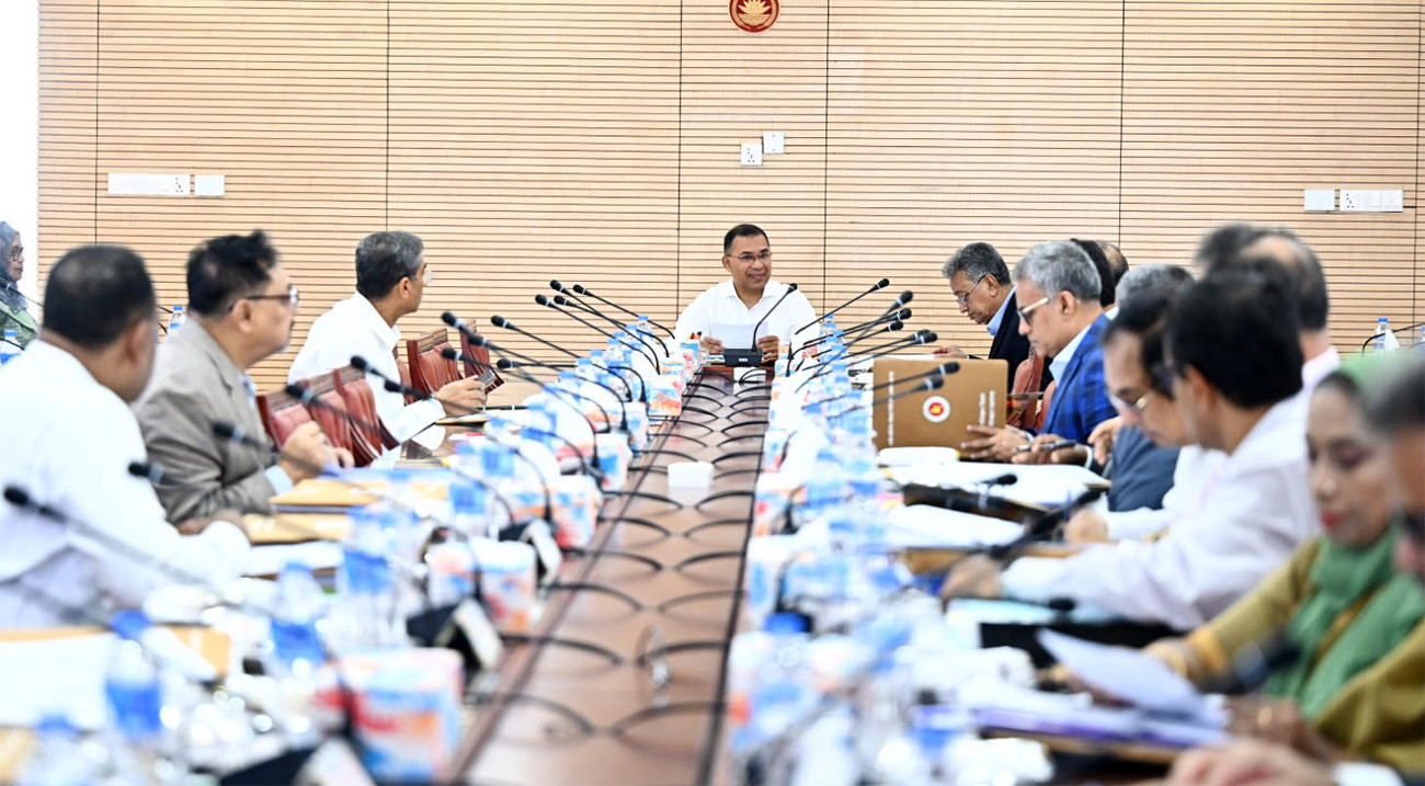 প্রধানমন্ত্রীর সভাপতিত্বে একনেক সভা চলছে
