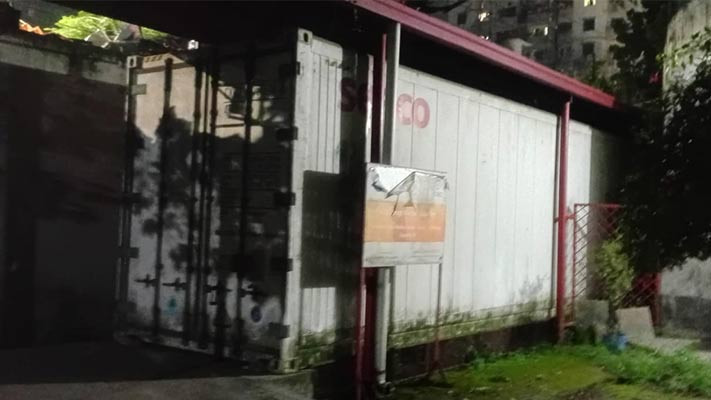 পচে গেল ২০ মরদেহ, চিকিৎসাসামগ্রীর সংকটে ঢাকা মেডিকেল