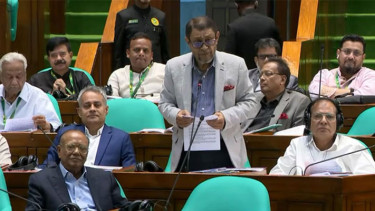 এক লাখ স্বাস্থ্যকর্মী নিয়োগ দেবে সরকার: স্বাস্থ্যমন্ত্রী
