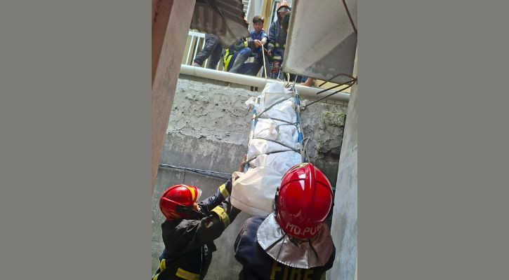১০ তলা থেকে পড়ে শিশুর মৃত্যু: লাশ আটকে ছিল কার্নিশে