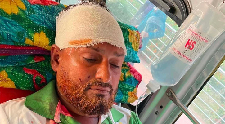 নড়াইলে সালিশে হামলা, জামায়াত নেতাকে কুপিয়ে আহত