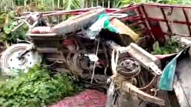 গাইবান্ধায় বাসের ধাক্কায় অটোরিকশার চালক নিহত