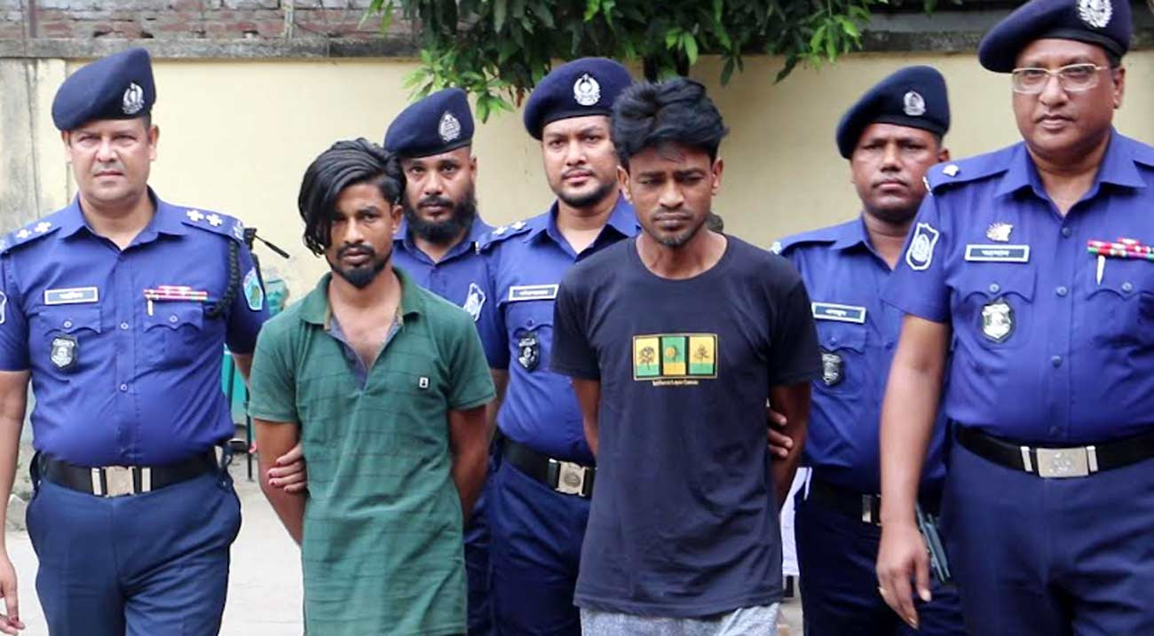 নওগাঁয় ব্যবসায়ীকে হত্যার অভিযোগে গ্রেপ্তার ২