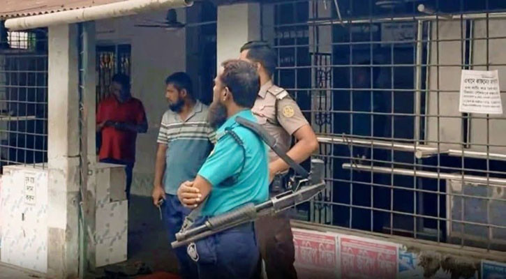 খুলনায় মসজিদে সন্ত্রাসীদের গুলি, দুই মুসল্লি গুলিবিদ্ধ