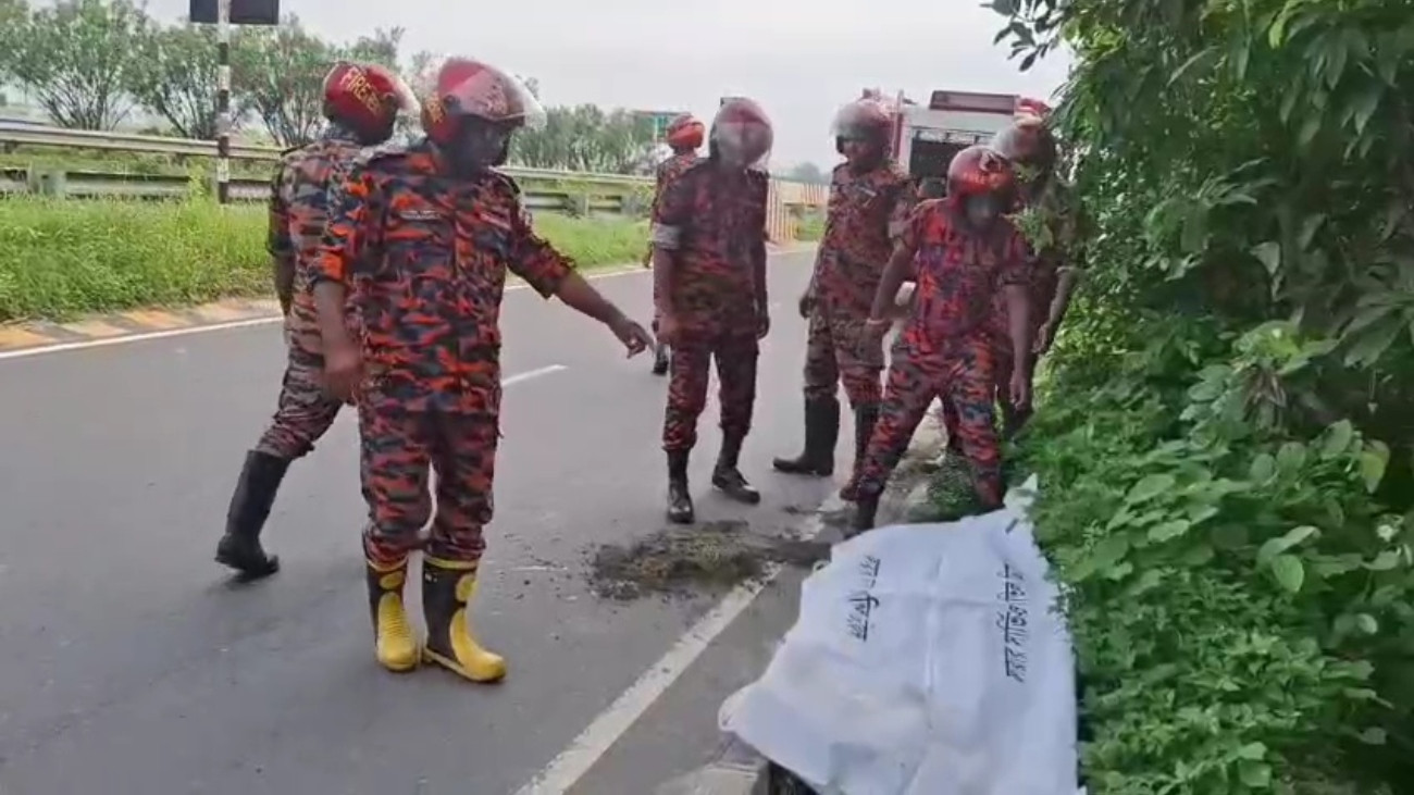 ঢাকা-মাওয়া এক্সপ্রেসওয়ে থেকে যুবকের লাশ উদ্ধার