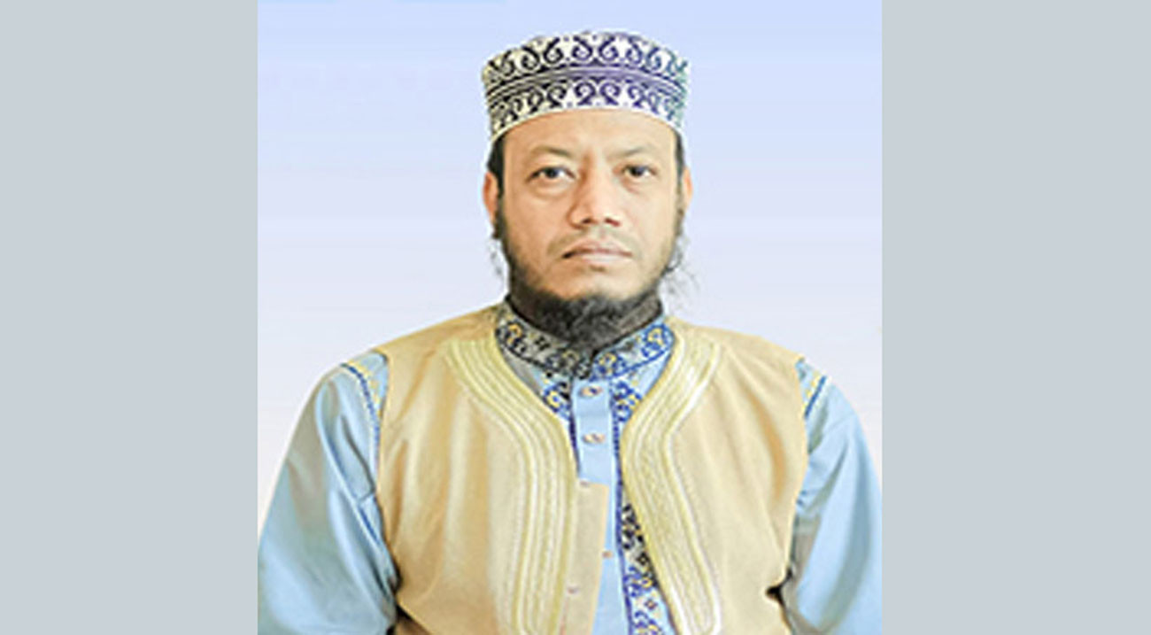 মানহানি মামলায় আদালতে আমির হামজার আত্মসমর্পণ