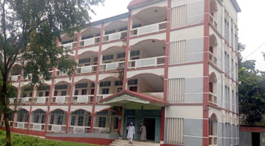 ফরিদপুরে ২২ দিন ধরে বিদ্যুৎবিহীন মাদরাসা, ভোগান্তিতে ৩০০ শিক্ষার্থী