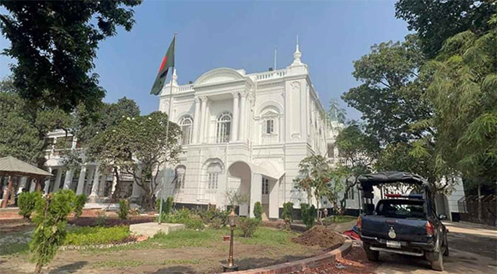 কার্নিশে ঝুলে থাকা তরুণকে গুলির মামলায় রায় ২৮ জুন