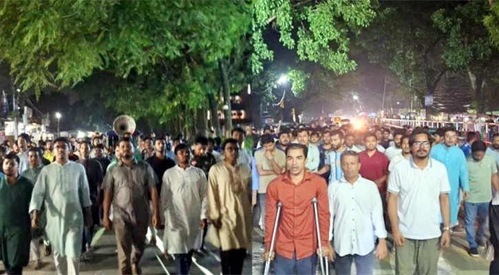 চবিতে একই স্থানে ছাত্রদল-শিবিরের পাল্টাপাল্টি মিছিল