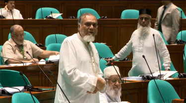 উপদেষ্টাকে ভারতে ঢুকতে না দেওয়ায় পদক্ষেপ জানতে মন্ত্রীর বিবৃতি দাবি জামায়াত এমপির