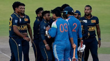 শ্রীলঙ্কান ক্রিকেটারকে ধাক্কা দিয়ে বিতর্কে বৈভব সূর্যবংশী