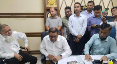 নোয়াখালী জেনারেল হাসপাতালে স্বাস্থ্যমন্ত্রীর আকস্মিক অভিযান, তত্ত্বাবধায়ক ক্লোজড