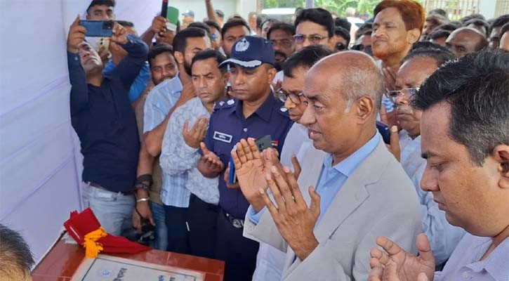 ঝিনাইদহে অত্যাধুনিক কসাইখানা উদ্বোধন করলেন আইনমন্ত্রী