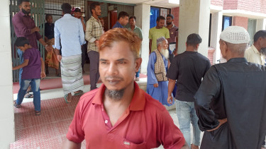 আদিতমারীতে ভটভটি উল্টে নিহত ১
