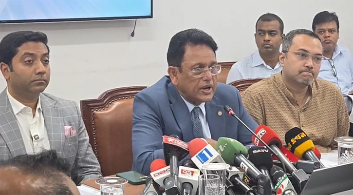 এক দেশে ভিন্ন প্রশ্নপত্রে পরীক্ষা হতে পারে না: শিক্ষামন্ত্রী