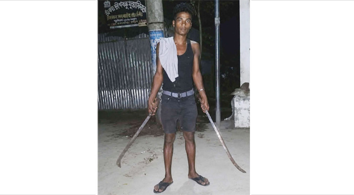 সন্দ্বীপে অভিযানে ‘জিন সজিব’ গ্রেপ্তার