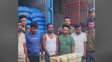 কুমিল্লায় কাভার্ডভ্যান থেকে ৫ কোটি টাকার ইয়াবা জব্দ, গ্রেপ্তার ৫