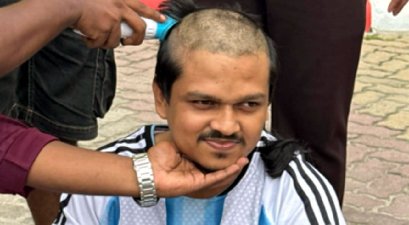 ব্রাজিলের জয়ে মাথা ন্যাড়া করলেন আর্জেন্টিনা সমর্থক