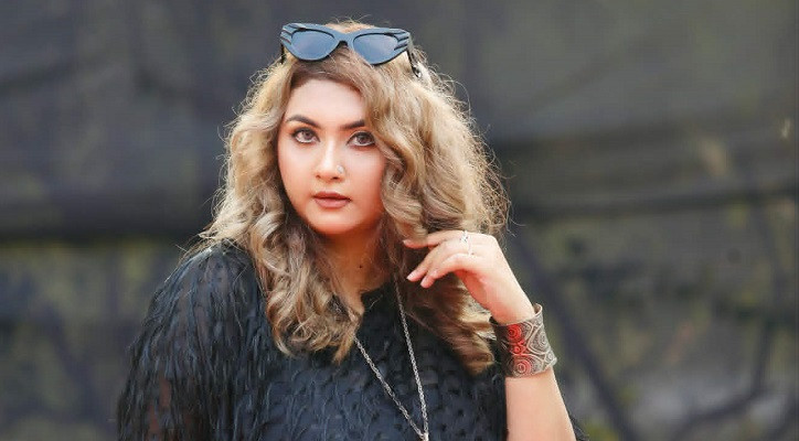 বাবা দিবসে দোলার কন্ঠে আনন্দের গান ‘বাবার ছায়া’